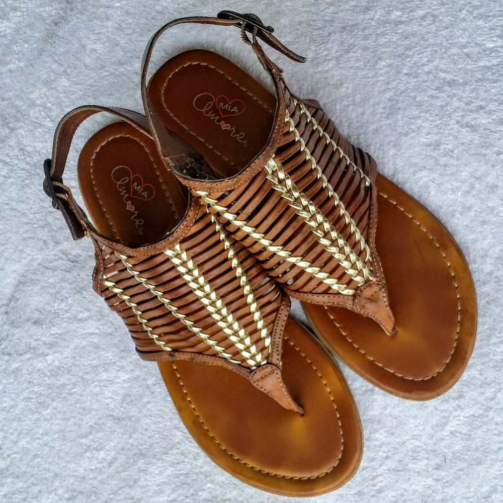 Mia Amour Huarache T Strap Sandals size 6.5